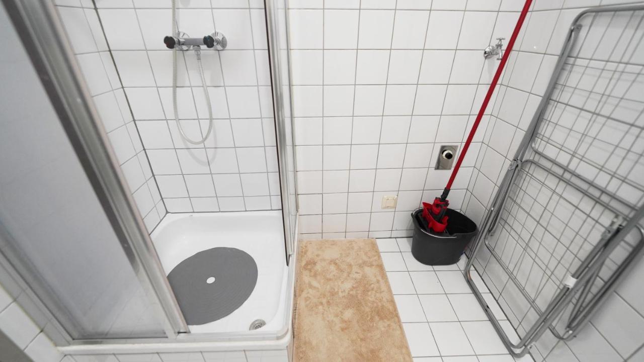 Cozynite Premium Apartment Hernals 1 Вена Экстерьер фото